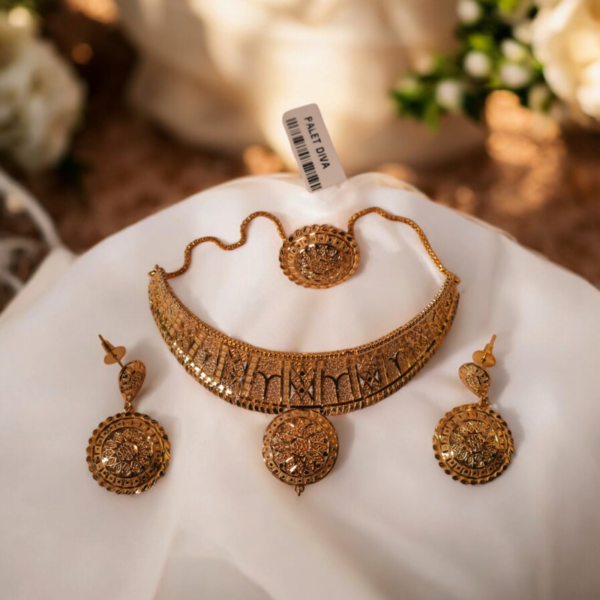 Palet Diva 22K Gold Plated Handcrafted Chokers set
