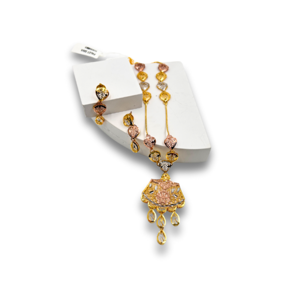 Dubai Forming Gold Nackless set