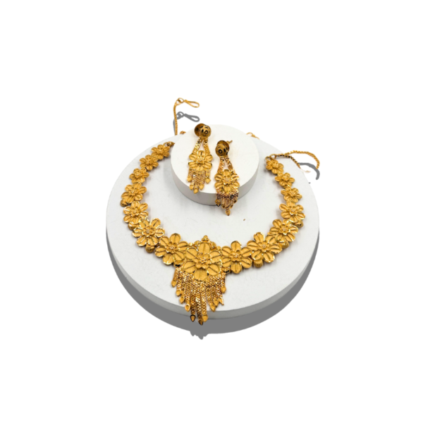 Dubai Forming Gold Nackless set